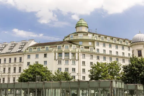 Austria Trend Hotel Ananas Near Hotel Photos