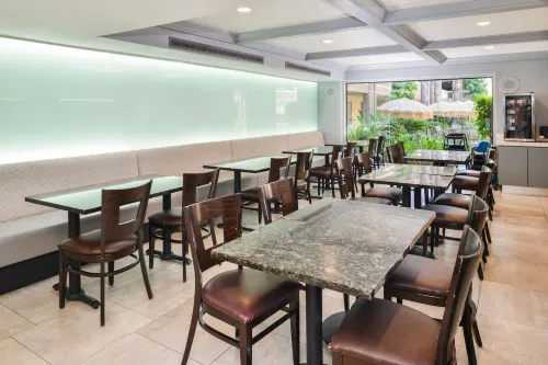 Best Western Plus Meridian Inn & Suites, Anaheim-Orange Restauration Photos