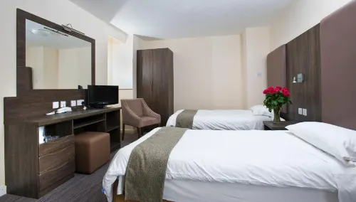 Hotel Lily Featured Photos