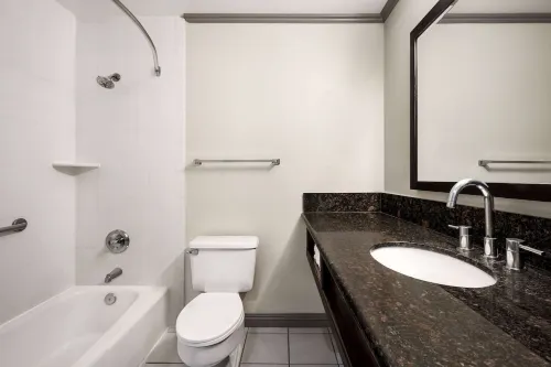 Baymont by Wyndham Monterey Park Zimmer Photos
