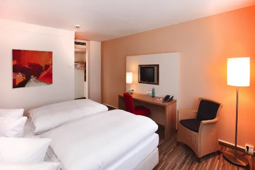 H+ Hotel Bochum Kamar Photos