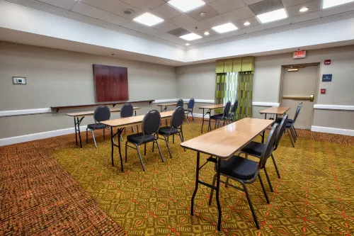 Hampton Inn College Park Business Photos