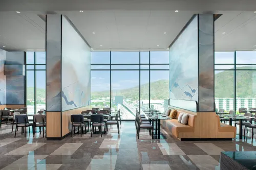 Holiday Inn & Suites Siracha Laemchabang تناول الطعام Photos