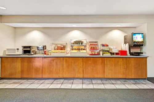 Ramada by Wyndham Saco/Old Orchard Beach Area Dining Photos