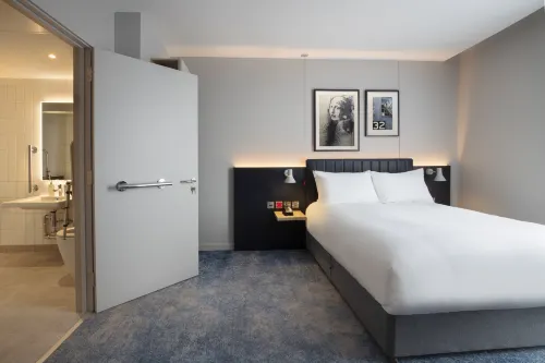 Leonardo Hotel Bristol City Photos