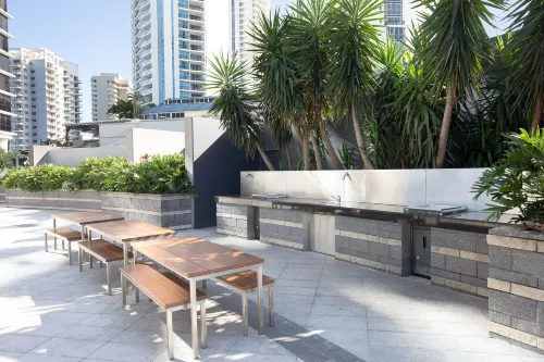 Mantra Circle on Cavill Surfers Paradise Espaces publics Photos