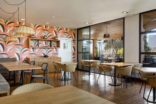 Radisson Tamboho Waterfront Antananarivo Dining Photos