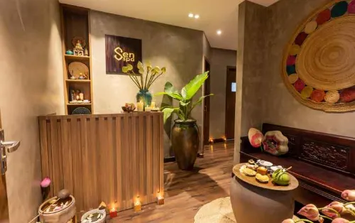 White Lotus Hue Hotel Area Publik Photos