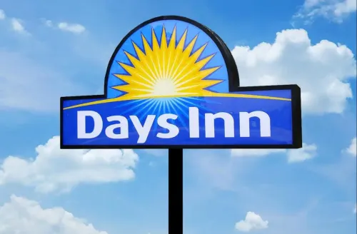 Oceanside Inn & Suites, a Days Inn by Wyndham Photos
