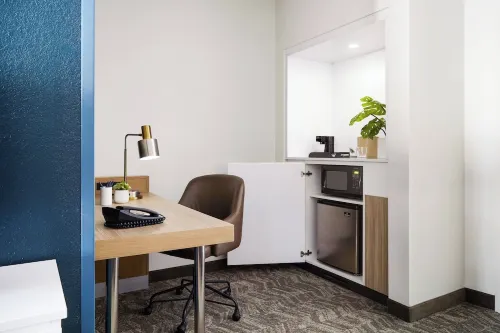 SpringHill Suites Tempe at Arizona Mills Mall Rooms Photos