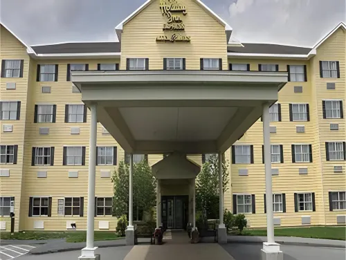 Ramada by Wyndham Saco/Old Orchard Beach Area Exterior Photos