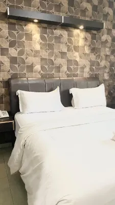 Grand Krakatau Hotel Serang Photos