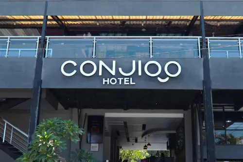 Conjioo Hotel Kuta Managed by Mhm Eksterior Photos