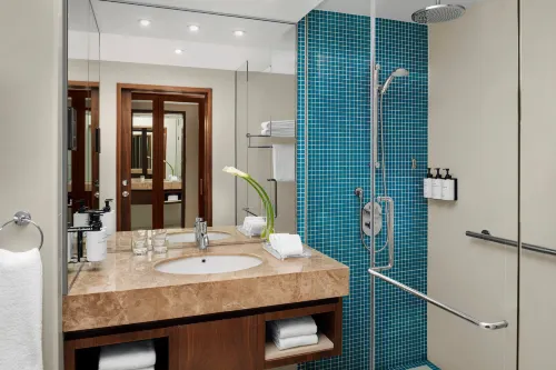 InterContinental Hotels Bahrain Rooms Photos