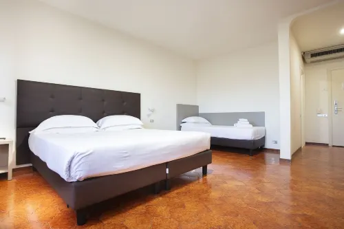 CDH Hotel Modena Camere Photos