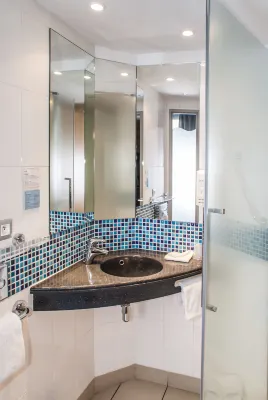 Holiday Inn Express Toulouse Airport Photos