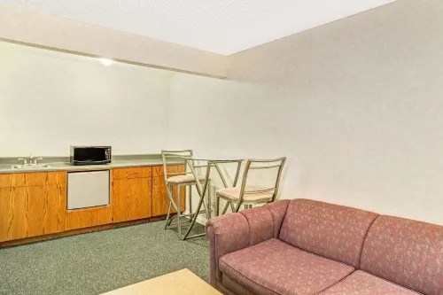 Days Inn by Wyndham Carson City Rooms Photos