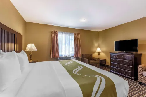 Quality Inn & Suites Westminster Seal Beach Rooms Photos