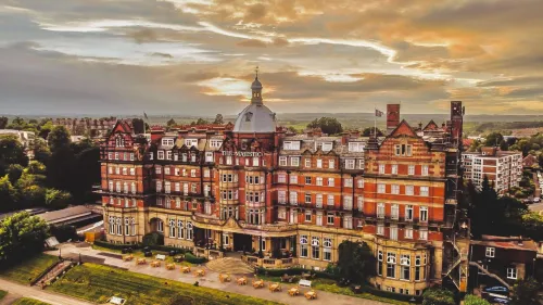 Doubletree by Hilton Harrogate - Majestic Hotel & Spa Exterior Photos