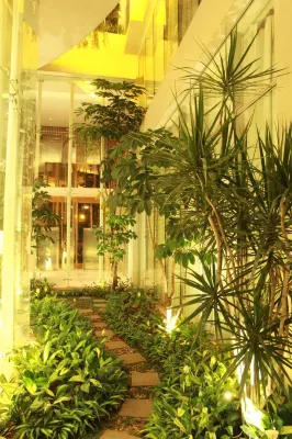 Soll Marina Hotel Serpong Eksterior Photos