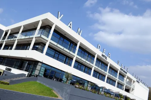 Van der Valk Hotel Eindhoven Esterni Photos