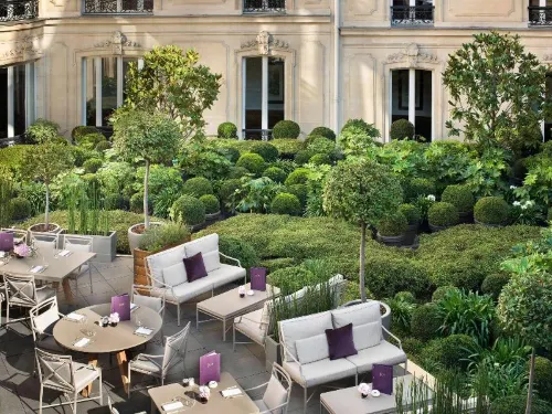 Hôtel Barrière Le Fouquet's À proximité de l'hôtel Photos