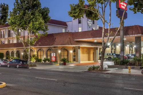 Best Western Plus South Bay Hotel Exterior Photos