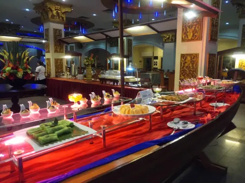 Pacific Palace Hotel Makanan Photos