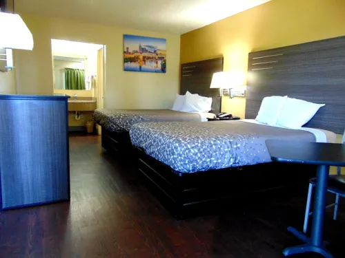 Knights Inn Antioch Camere Photos