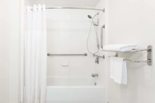 Days Inn by Wyndham Fredericksburg North Rooms Photos
