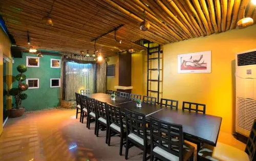 950 Condotel Dining Photos