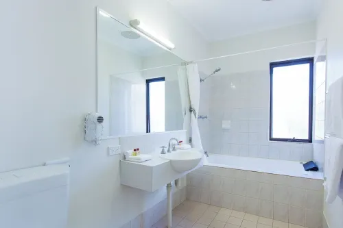Kings Park Motel Rooms Photos
