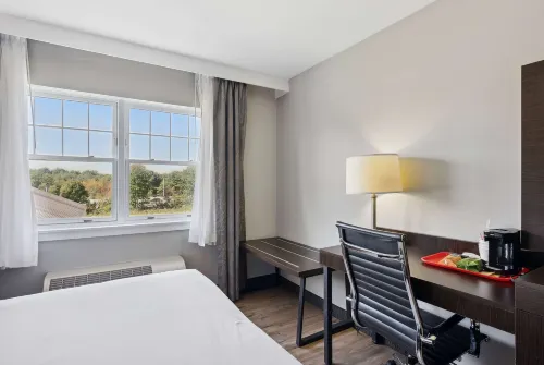 Ramada by Wyndham Saco/Old Orchard Beach Area Rooms Photos
