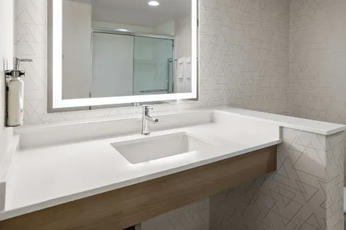 Holiday Inn Express & Suites Waynesboro East Photos