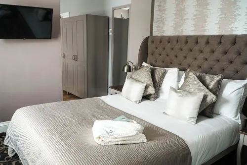 Halifax Hall Rooms Photos