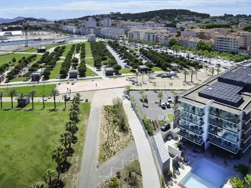 Hôtel Mercure Toulon la Seyne-Sur-Mer بالقرب من الفندق Photos