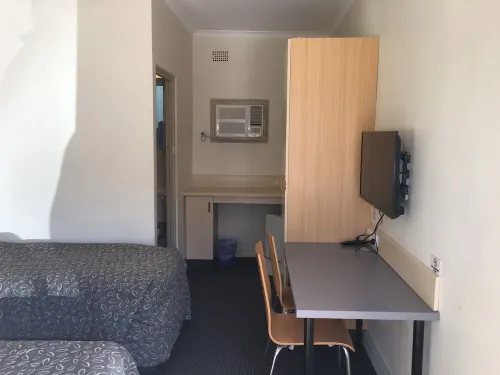 Westside Motor Inn Photos