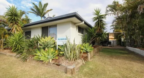 Nobby Beach Holiday Village Eksterior Photos