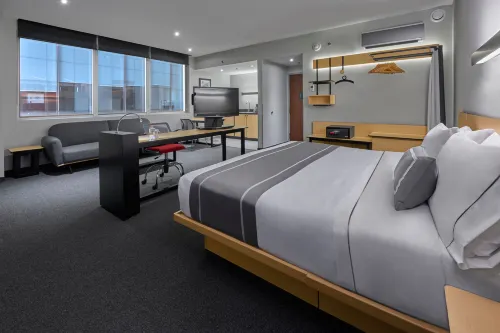 City Express Plus by Marriott Ciudad de México Santa Fe Rooms Photos