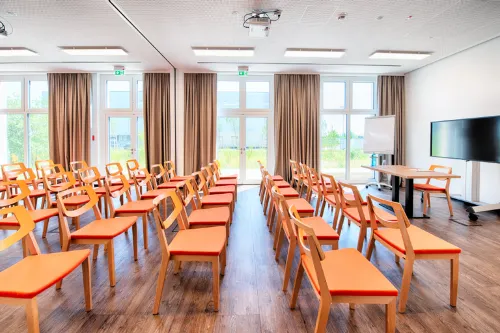 LOGINN Hotel Leipzig By ACHAT Geschäftseinrichtungen Photos