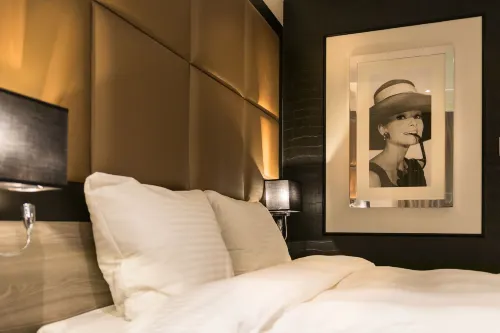 Riva Hotel the Hague Kamar Photos