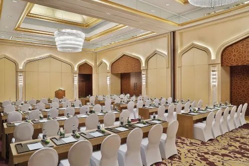 The Ritz-Carlton, Dubai Бизнес-удобства Photos