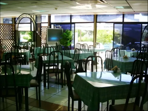 San Remo Hotel Restauration Photos