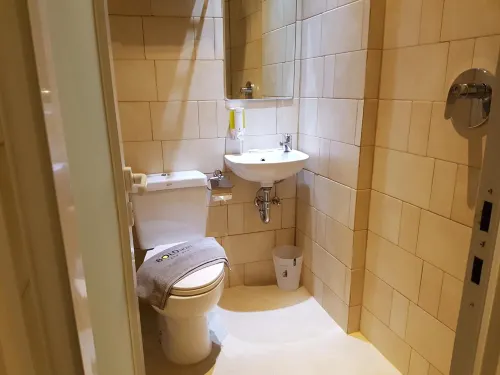 Bold Hotel Jakarta Photos