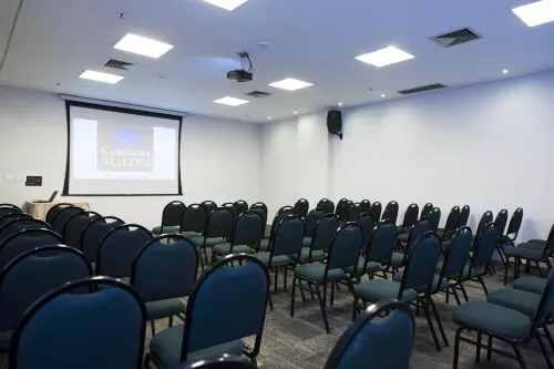 Comfort Suites Macaé Business Facilities Photos
