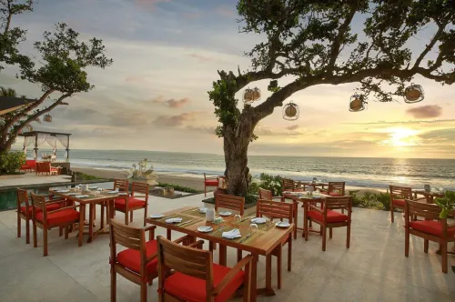 The Seminyak Beach Resort & Spa Suositellut Photos