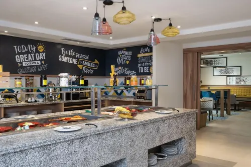 Hampton by Hilton Dubai Al Barsha Dining Photos