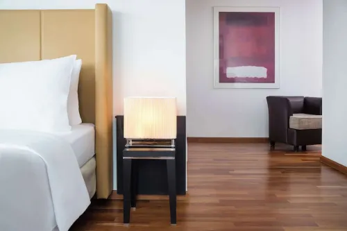 Lindner Hotel Frankfurt Main Plaza - JDV by Hyatt Zimmer Photos