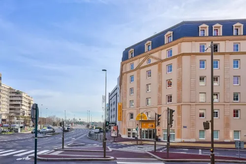 Premiere Classe Paris Ouest - Pont De Suresnes À proximité de l'hôtel Photos