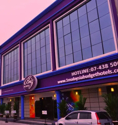 Biz Hotel Eksterior Photos